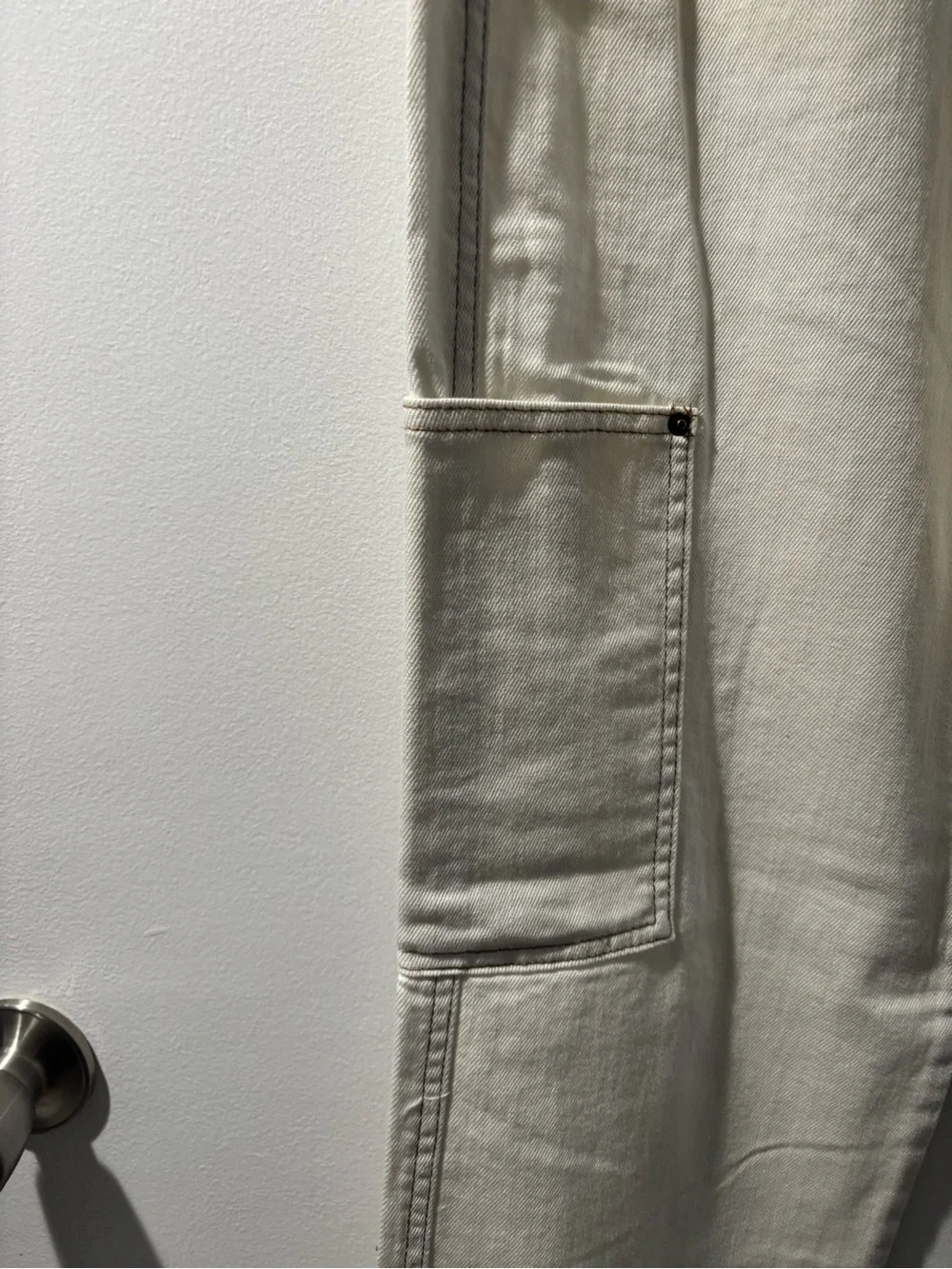 NWT Women’s Cream Carpenter Cargo lightweight Jeans
